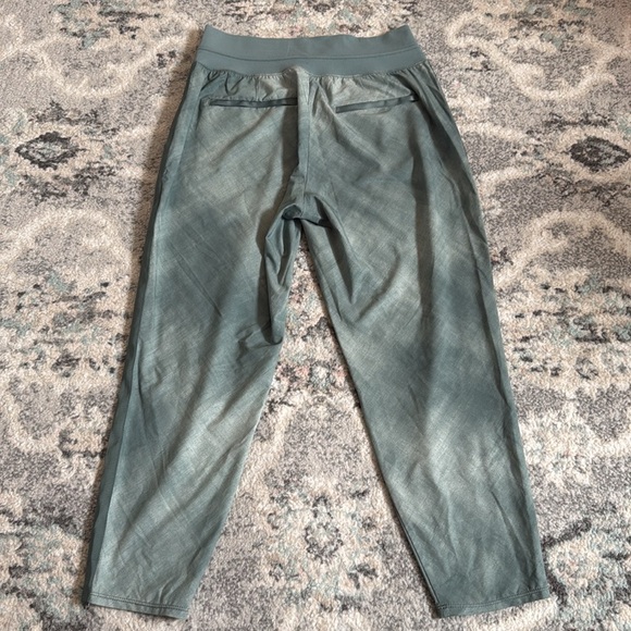 Athleta Nolita Slim Tapered Printed Crop Pants - Picture 7 of 11